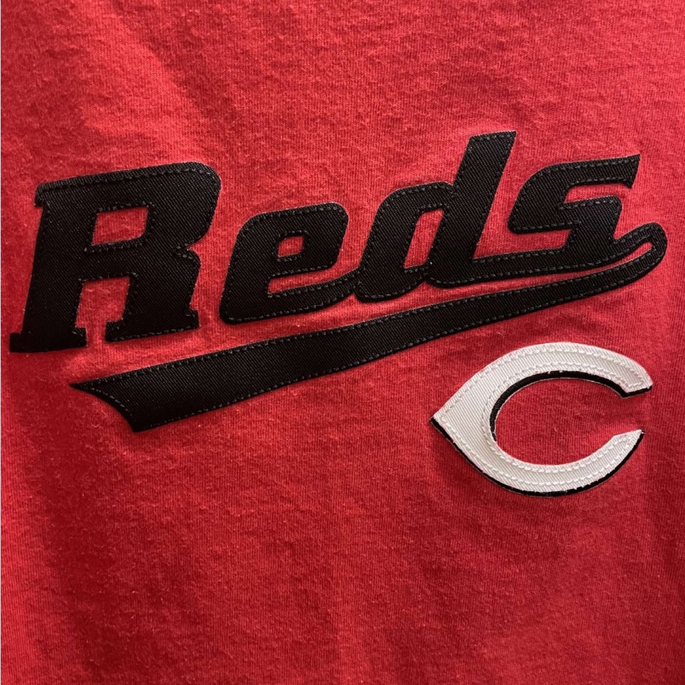 ❌ SOLD ❌ Cincinnati Reds Stitched Script T-Shirt - Picture 2 of 4
